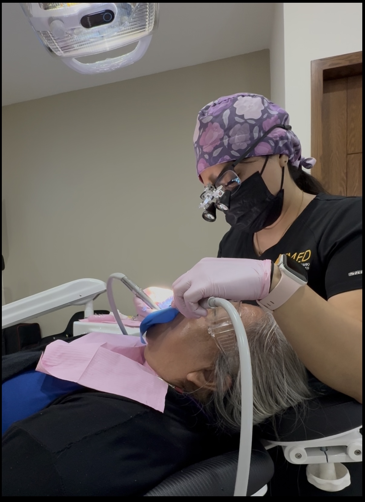 Retrato profesional alterno de la Dra. Joselyne Calderón Valdez